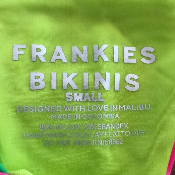 NWT Frankies Bikinis Hope skimpy tropical design bottom - Picture 9 of 14